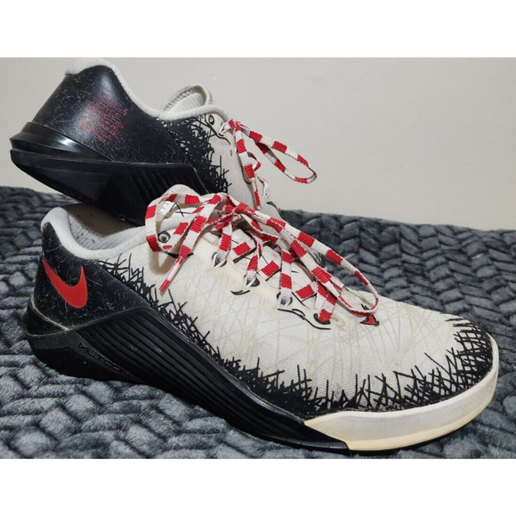 Nike Shoes Metcon 5 Amp Naughty & Nice Mens Size 9 Cat In The Hat Gym Trainer - Picture 1 of 9